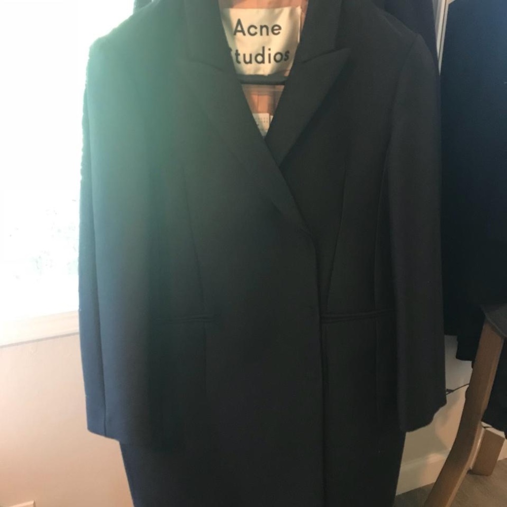 Acne Studios Pink Silk Lined Black Coat - Picture 2 of 7
